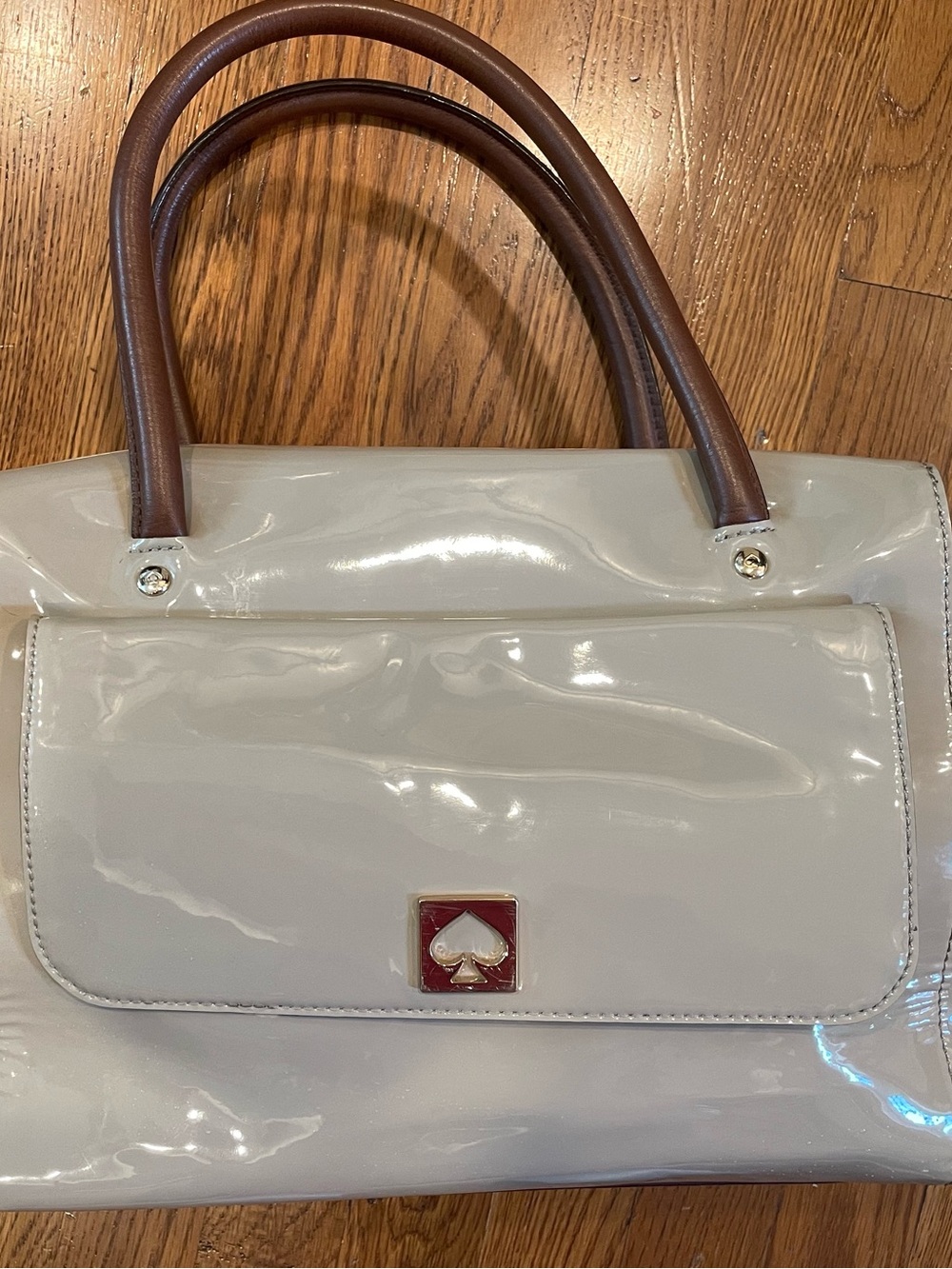kate spade patent leather shoulder bag with brown handles